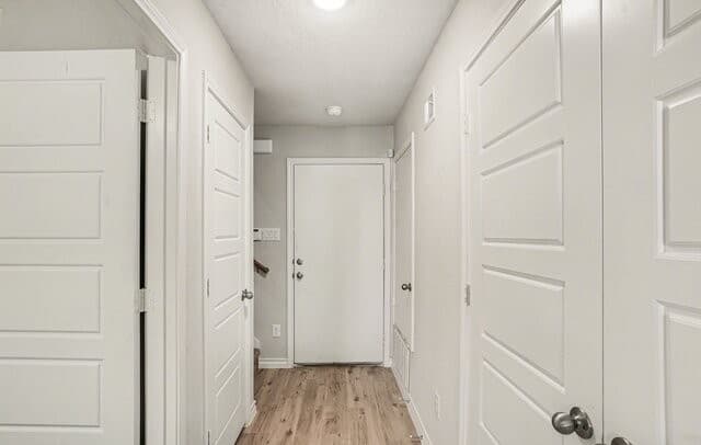 2-bedroom rental at 310 W Evergreen St #107 in San Antonio, TX — photo 5
