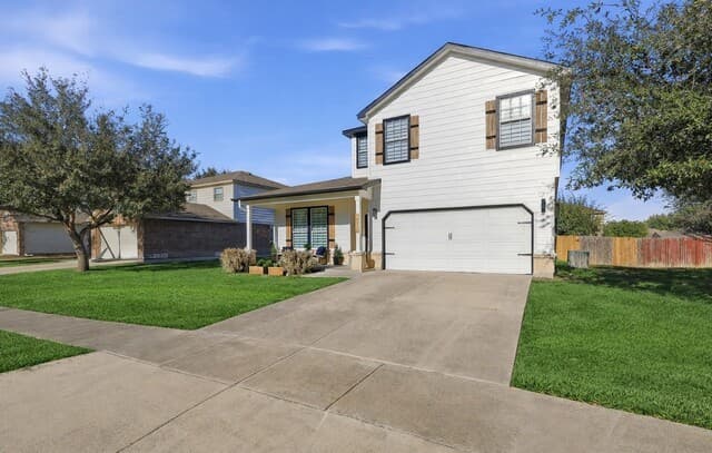 2-bedroom rental at 3086 County Road 442 in Stockdale, TX — photo 2