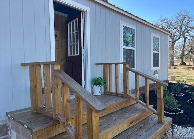 1-bedroom rental at 3088 County Road 442 in Stockdale, TX — photo 1