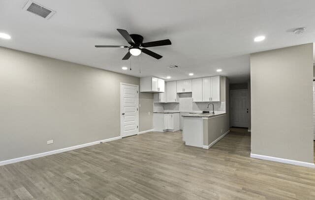 4-bedroom rental at 9810 Eveningway in San Antonio, TX — photo 5