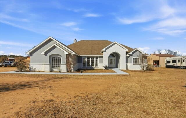 rental at 6695 Fm 3175 in Somerset, TX — photo 1