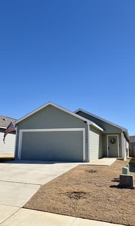 3-bedroom rental at 13322 Furyk in San Antonio, TX — photo 2