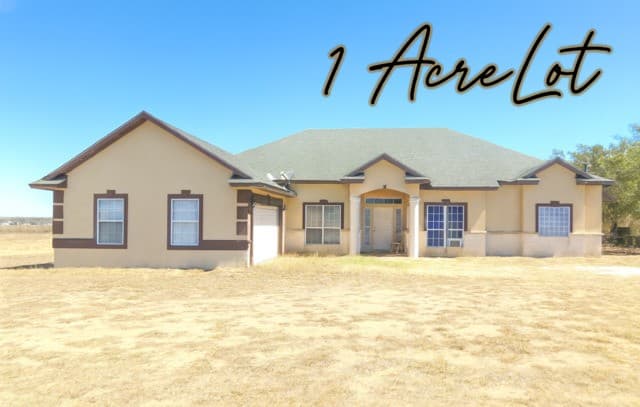 4-bedroom rental at 201 Cimarron in Floresville, TX — photo 1
