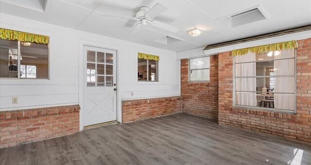 3-bedroom rental at 7403 Quail Run in San Antonio, TX — photo 3