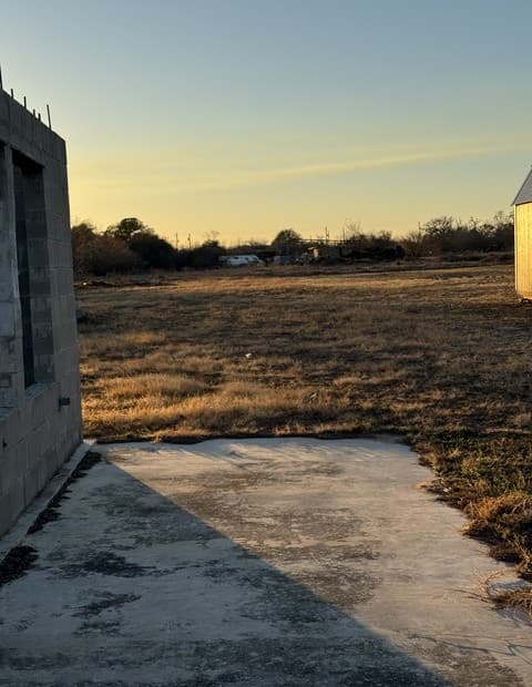 rental at LOT 18A Winship Rd in Pleasanton, TX — photo 2