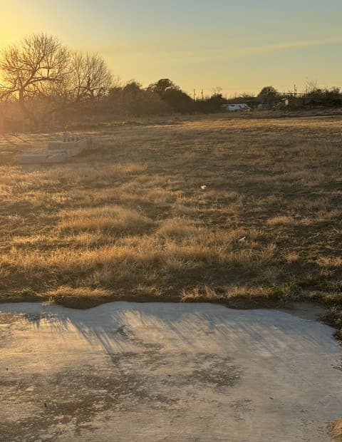 rental at LOT 18A Winship Rd in Pleasanton, TX — photo 4