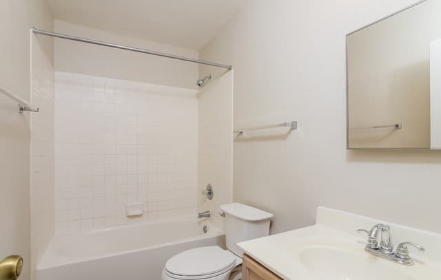 3-bedroom rental at 7139 Elusive Pass in San Antonio, TX — photo 3