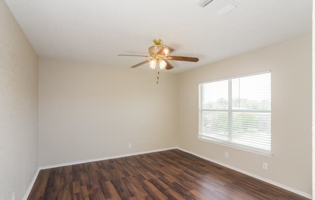 3-bedroom rental at 7139 Elusive Pass in San Antonio, TX — photo 4