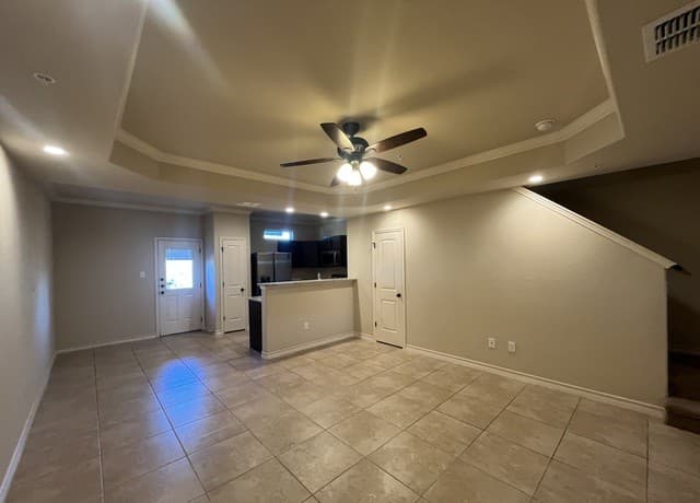 3-bedroom rental at 6407 Marcel Way Unit 102 in San Antonio, TX — photo 3
