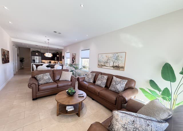 3-bedroom rental at 17902 La Cantera Pkwy Unit 201 in San Antonio, TX — photo 3