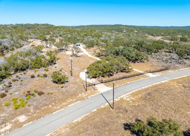 rental at 174 Crescent Ridge in Hondo, TX — photo 2