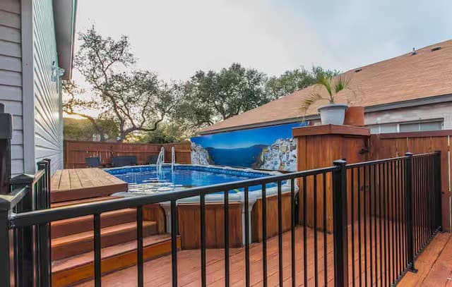 4-bedroom rental at 8414 Cross in San Antonio, TX — photo 1
