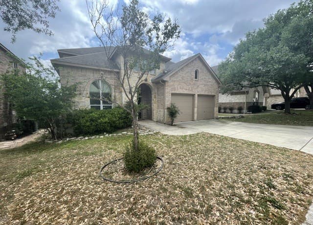 4-bedroom rental at 522 Calm Springs in San Antonio, TX — photo 2