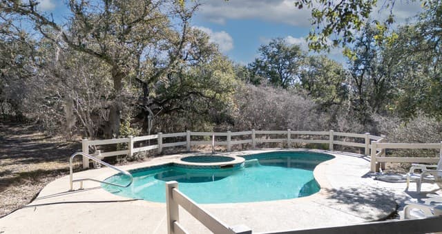 3-bedroom rental at 181 Spring in Spring Branch, TX — photo 2