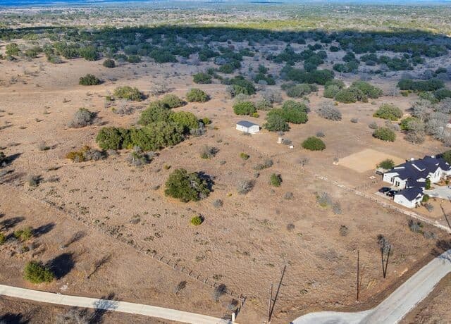 rental at 10 Taylor Ridge in Boerne, TX — photo 5