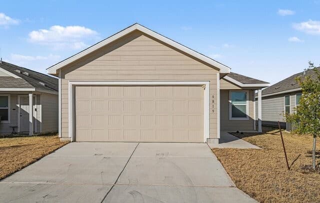 3-bedroom rental at 6819 Chicken in San Antonio, TX — photo 1