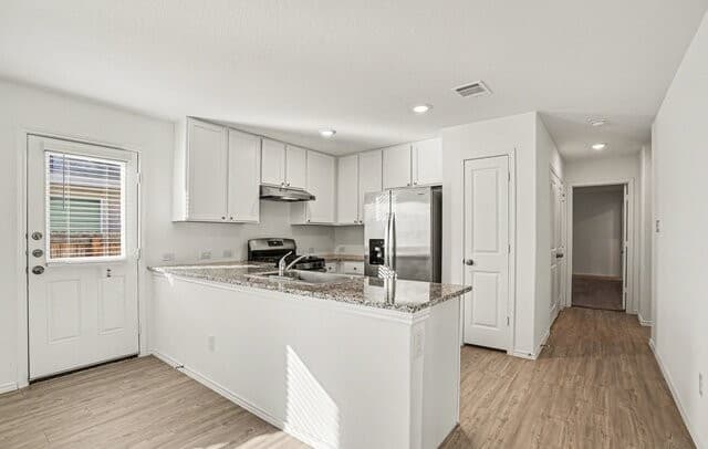 3-bedroom rental at 6819 Chicken in San Antonio, TX — photo 5