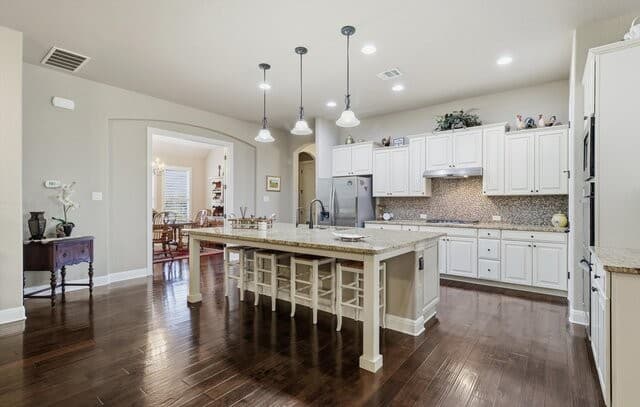 3-bedroom rental at 28555 Tristant Ridge in San Antonio, TX — photo 3