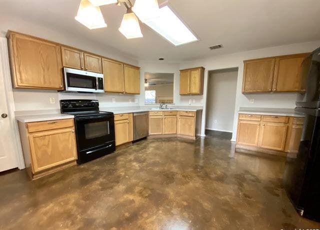 3-bedroom rental at 7530 Acorn Bend in San Antonio, TX — photo 5