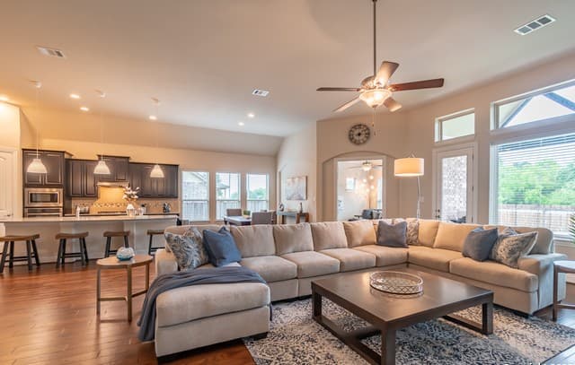 4-bedroom rental at 11617 Cypress Barn in Schertz, TX — photo 3