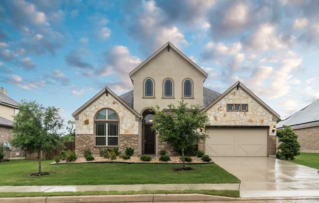 4-bedroom rental at 11617 Cypress Barn in Schertz, TX — photo 5