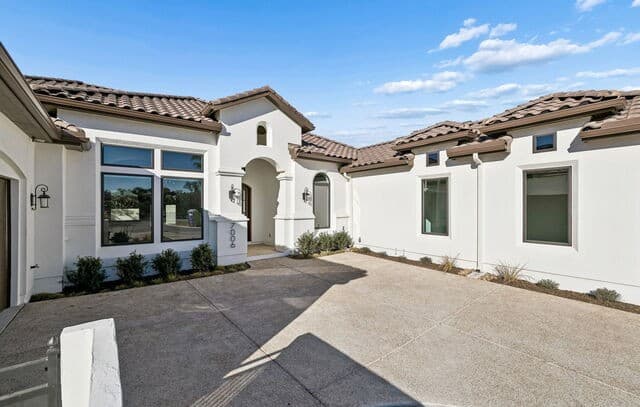 4-bedroom rental at 7006 Bluff Run in San Antonio, TX — photo 2