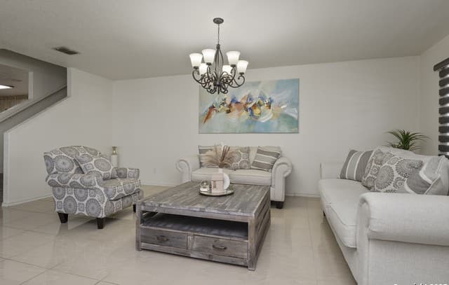 4-bedroom rental at 707 Ridingate Farm in San Antonio, TX — photo 3