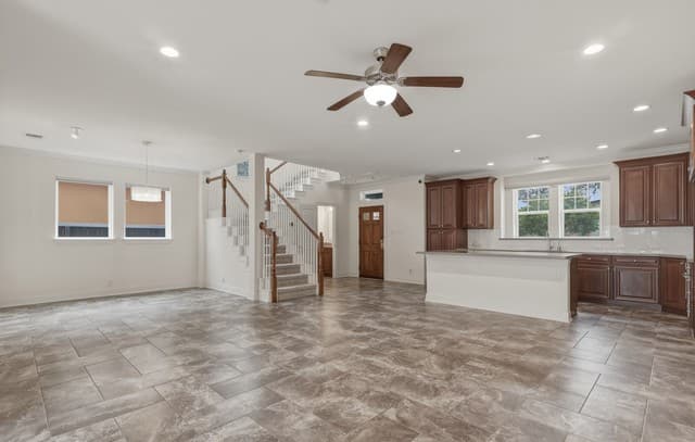 Home for sale at 623 Leigh St in San Antonio, TX — photo 2