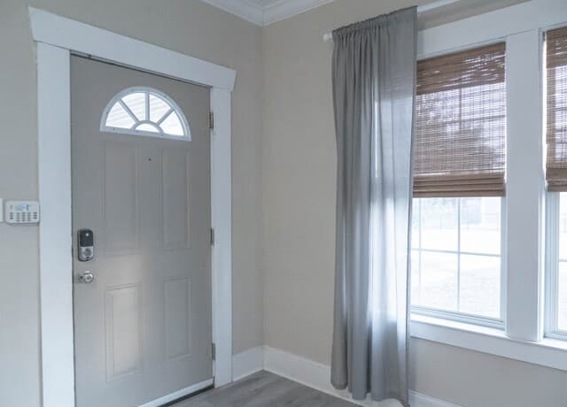 2-bedroom rental at 1725 W Craig in San Antonio, TX — photo 3