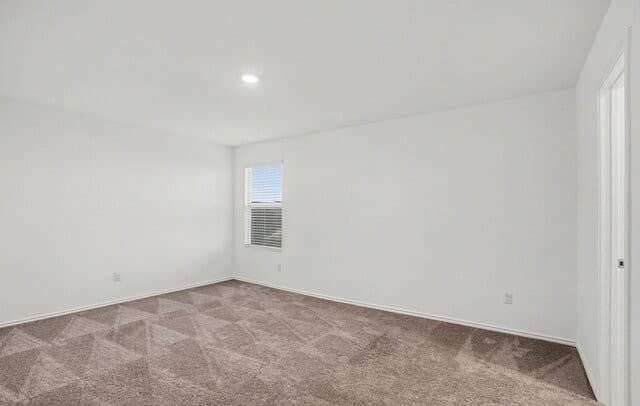 4-bedroom rental at 5459 Daphne Path in San Antonio, TX — photo 5