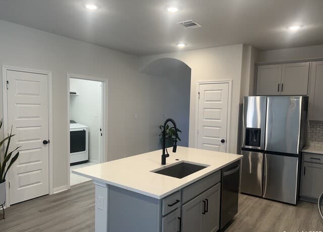 4-bedroom rental at 11110 Coppola in San Antonio, TX — photo 2