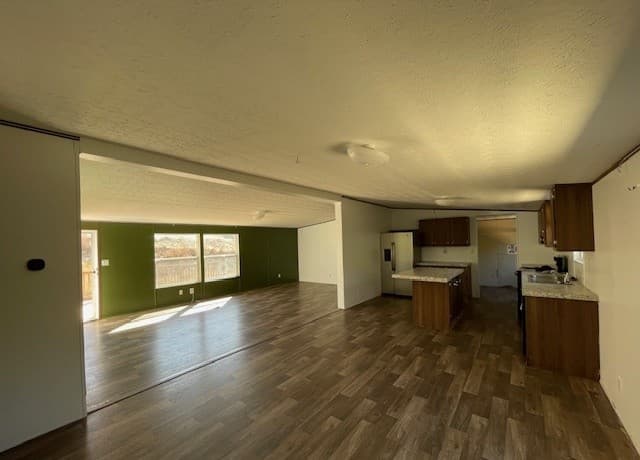 5-bedroom rental at 207 Hopi Trail in Bandera, TX — photo 5