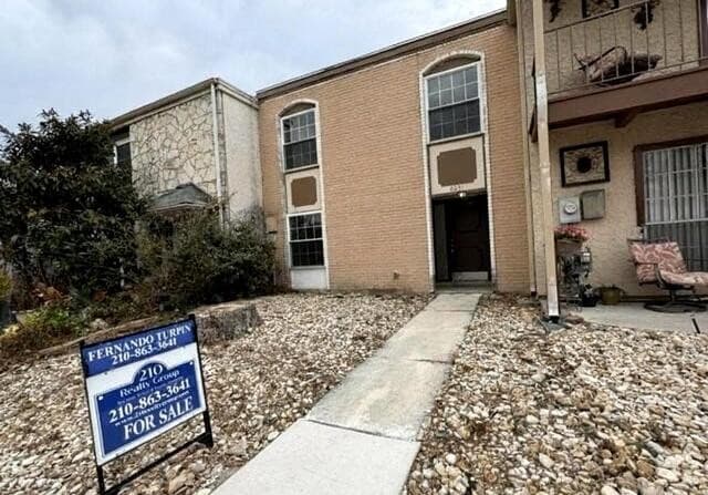 3-bedroom rental at 6631 Spring Hurst in San Antonio, TX — photo 1
