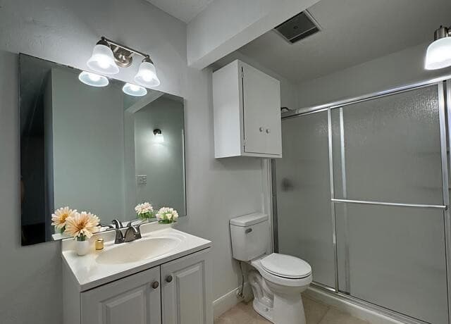 3-bedroom rental at 6631 Spring Hurst in San Antonio, TX — photo 3