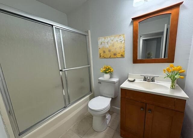 3-bedroom rental at 6631 Spring Hurst in San Antonio, TX — photo 4