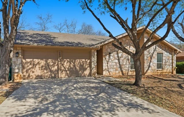 3-bedroom rental at 3035 Heidi in San Antonio, TX — photo 2