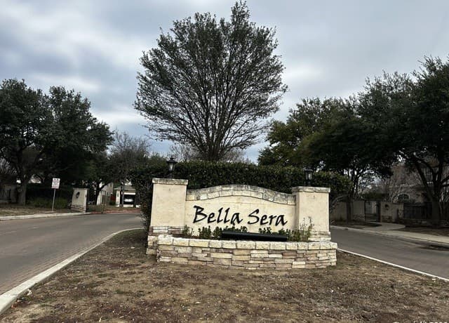 2-bedroom rental at 12307 Abbey in San Antonio, TX — photo 1