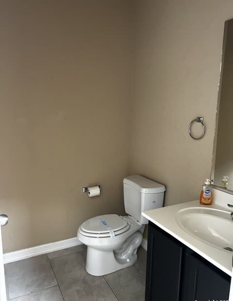 2-bedroom rental at 12307 Abbey in San Antonio, TX — photo 5