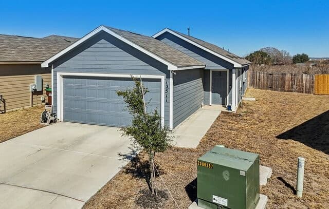 3-bedroom rental at 13511 Barton Cv in San Antonio, TX — photo 1