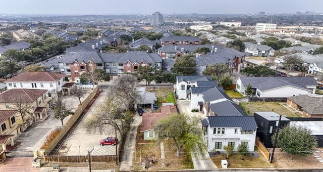 rental at 363 Everest in San Antonio, TX — photo 4