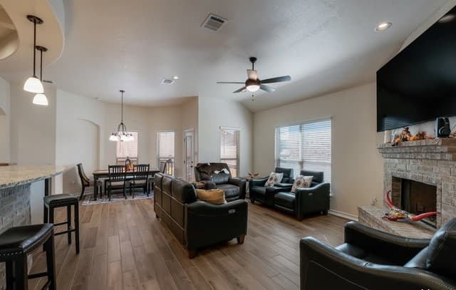 3-bedroom rental at 11406 Briceway Nite in Helotes, TX — photo 5