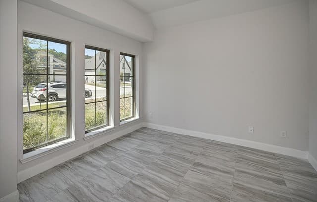 4-bedroom rental at 24118 Sidehill Lie in San Antonio, TX — photo 5