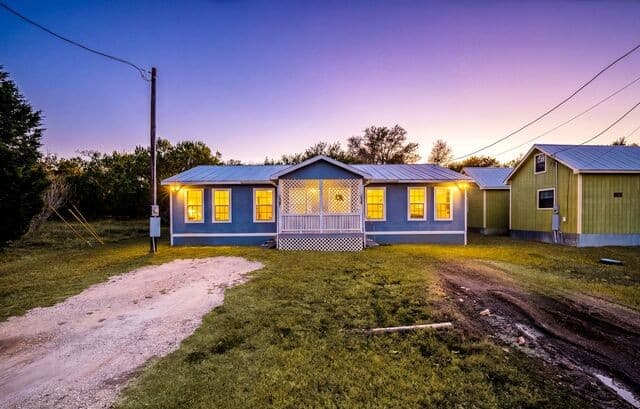 rental at 289 Chaparral Dr in Bandera, TX — photo 1