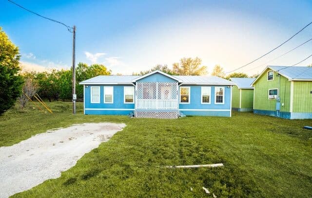 rental at 289 Chaparral Dr in Bandera, TX — photo 2