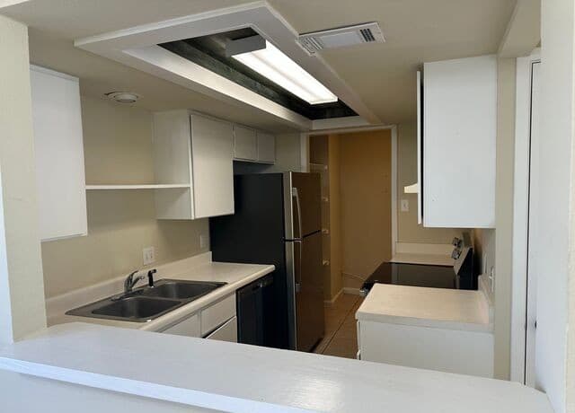 3-bedroom rental at 605 Oak Park Unit 605 in Boerne, TX — photo 3