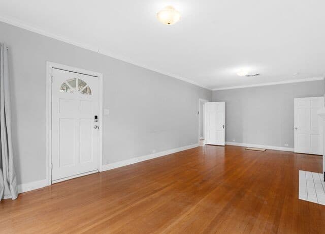 4-bedroom rental at 2141 W Magnolia Avenue in San Antonio, TX — photo 3