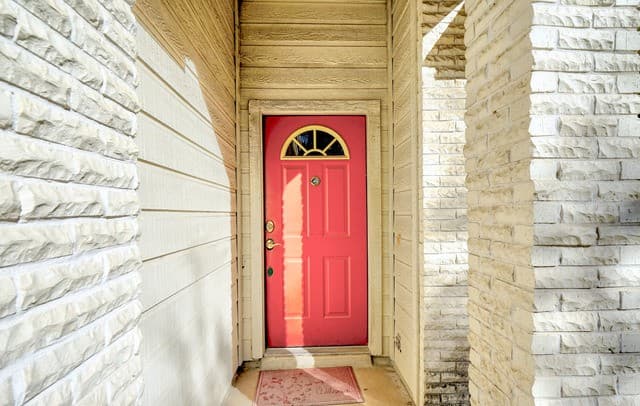 3-bedroom rental at 6003 Woodway in San Antonio, TX — photo 4