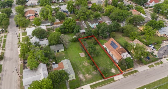 rental at 620 Sherman in San Antonio, TX — photo 2