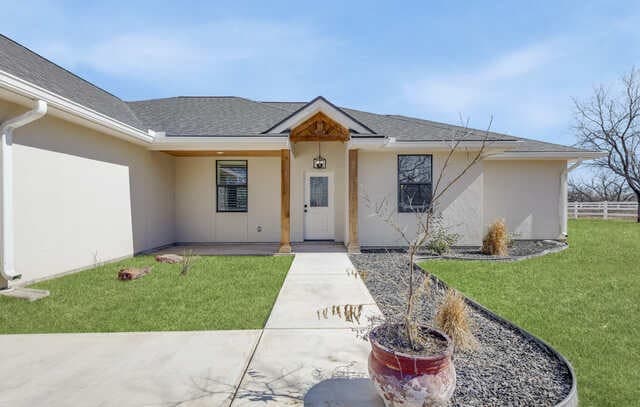 4-bedroom rental at 16282 Fm 472 in Bigfoot, TX — photo 2