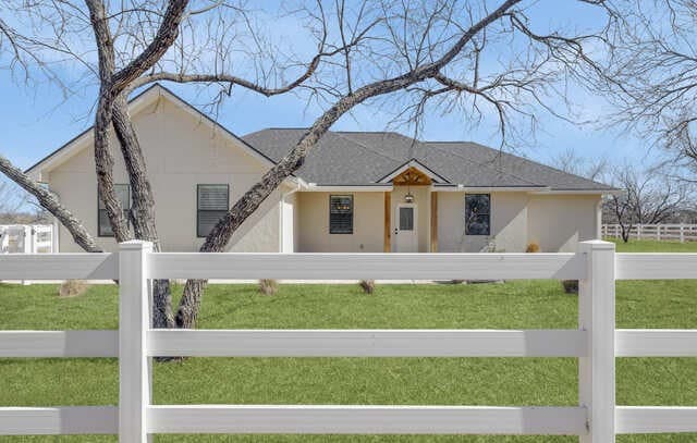 4-bedroom rental at 16282 Fm 472 in Bigfoot, TX — photo 4